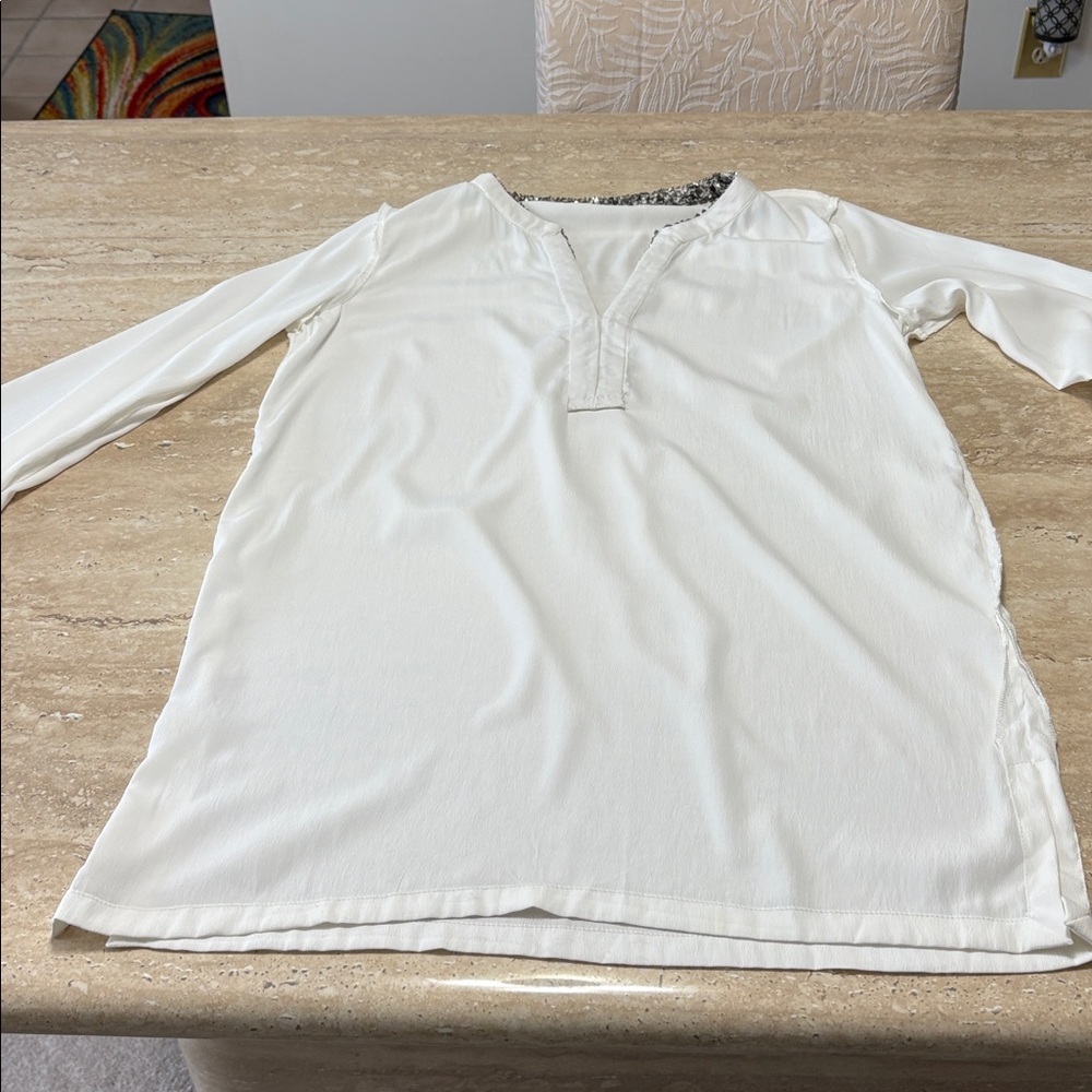 Zara, Comfortable, airy Tunic White Blouse w/silver beading. Great Condition. - Picture 11 of 11